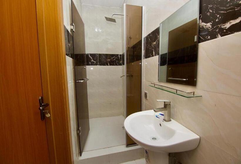 اتاق استاندارد با تخت بزرگ, Oasis Villa Lekki