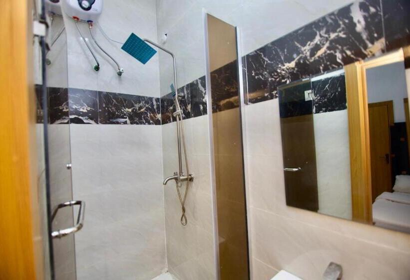 اتاق لوکس, Oasis Villa Lekki