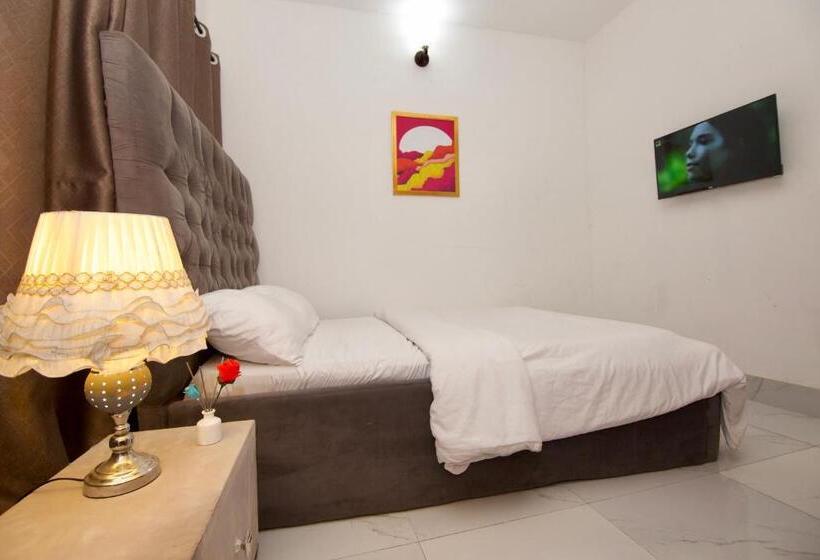 اتاق لوکس, Oasis Villa Lekki