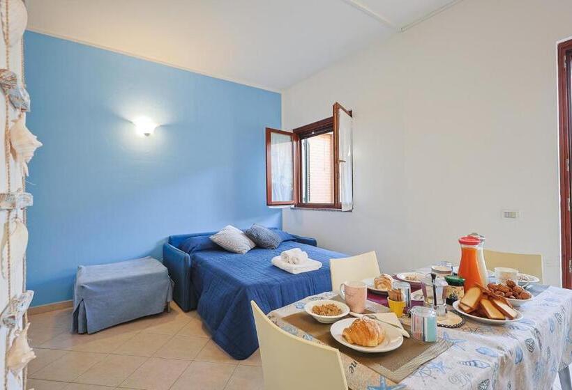 استودیو استاندارد با چشمانداز باغ, Pineta Azzurra