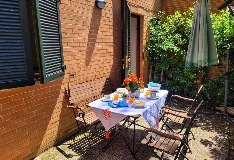 آپارتمان 1 خوابه همکف, Pineta Azzurra