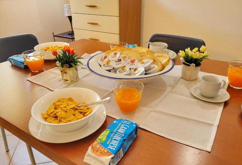 آپارتمان 1 خوابه همکف, Pineta Azzurra