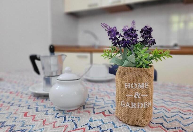 آپارتمان 1 خوابه با تراس, Pineta Azzurra