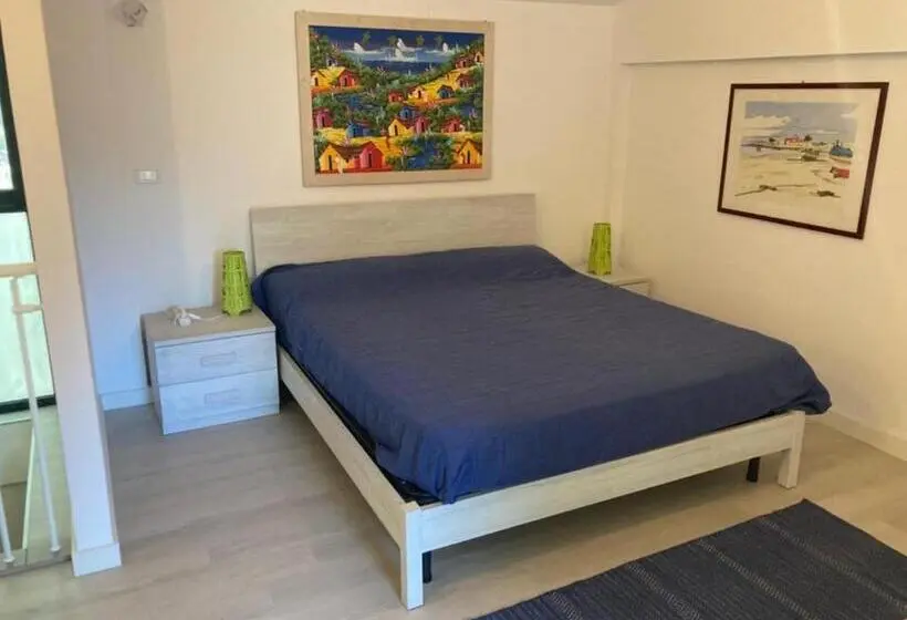 آپارتمان 1 خوابه با تراس, Pineta Azzurra