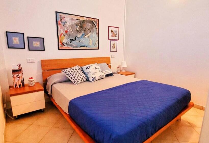 آپارتمان 1 خوابه با تراس, Pineta Azzurra