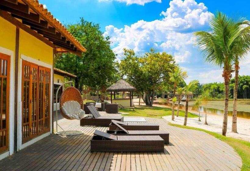 بنجلو قياسى مطلّ علي الحديقة, Resort Das Oliveiras