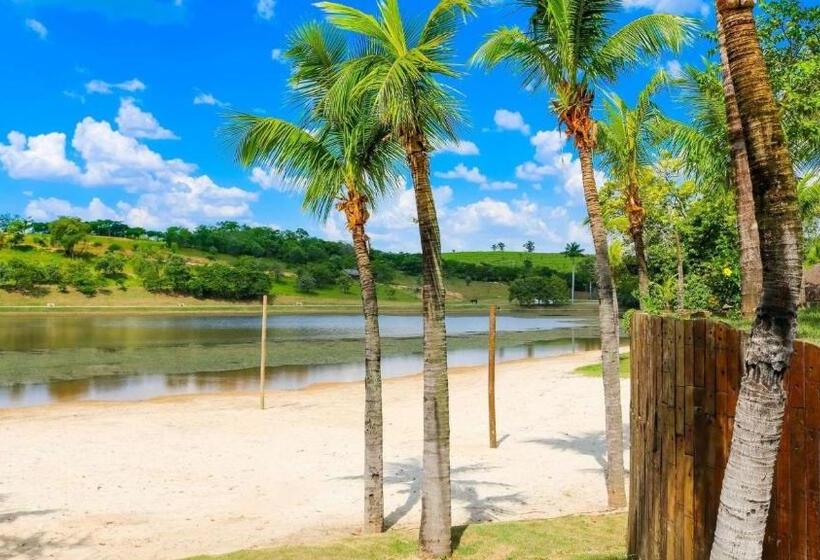 بنجلو قياسى مطلّ علي الحديقة, Resort Das Oliveiras