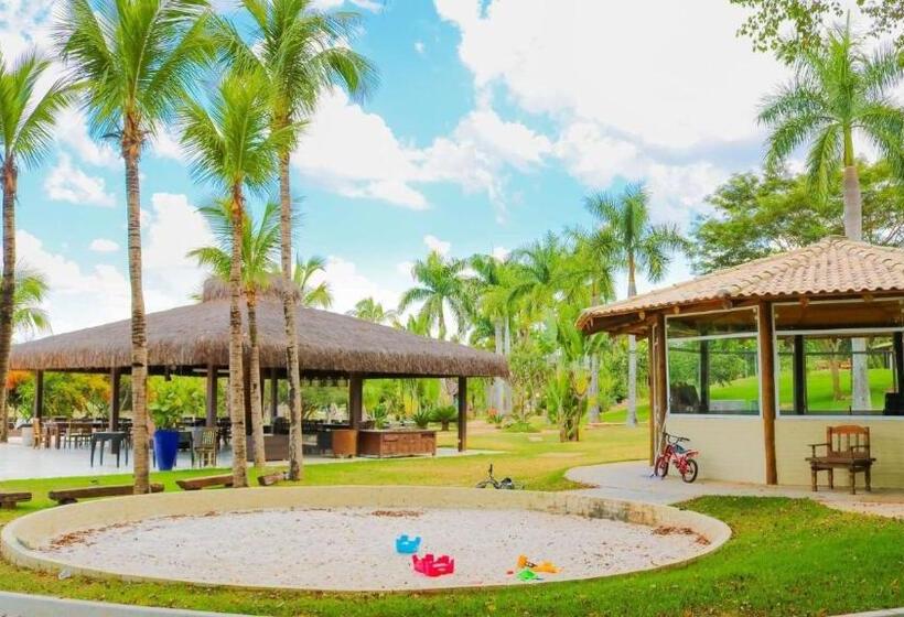 بنجلو قياسى مطلّ علي الحديقة, Resort Das Oliveiras