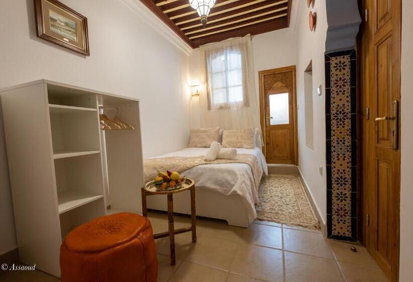 חדר סטנדרט, Riad Bin Souaki