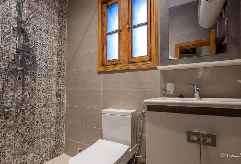 Номер Стандарт, Riad Bin Souaki