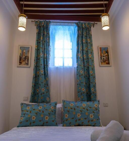 Номер Deluxe, Riad Bin Souaki