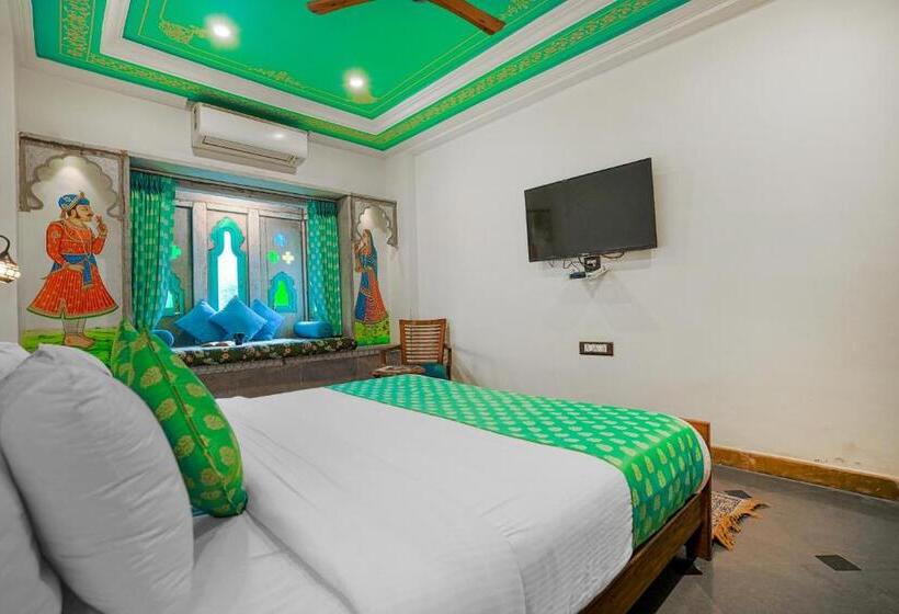 Люкс Deluxe Кровать Кинг, Aaj Haveli   Lake Facing Boutique Hotel By Levelup Hotels