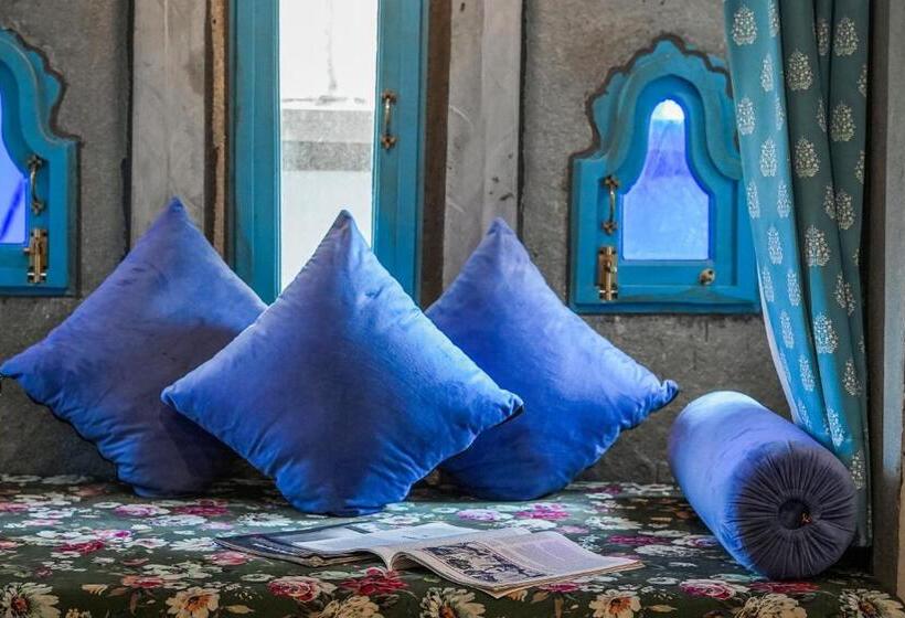 Люкс Deluxe Кровать Кинг, Aaj Haveli   Lake Facing Boutique Hotel By Levelup Hotels