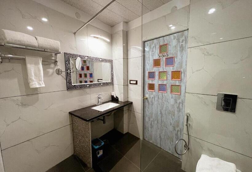 带大床的复式套间, Aaj Haveli   Lake Facing Boutique Hotel By Levelup Hotels