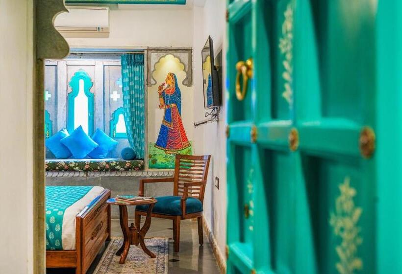 Люкс Deluxe Кровать Кинг, Aaj Haveli   Lake Facing Boutique Hotel By Levelup Hotels