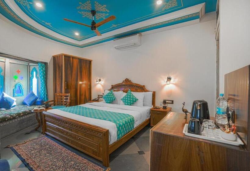 Люкс Deluxe Кровать Кинг, Aaj Haveli   Lake Facing Boutique Hotel By Levelup Hotels