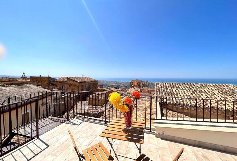 اتاق استاندارد سه نفره, Colle Greco