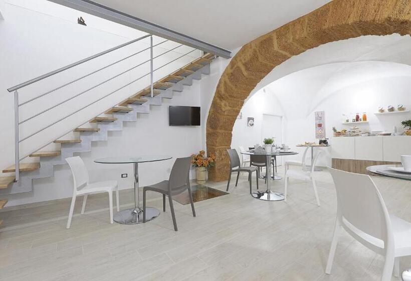 اتاق استاندارد سه نفره, Colle Greco