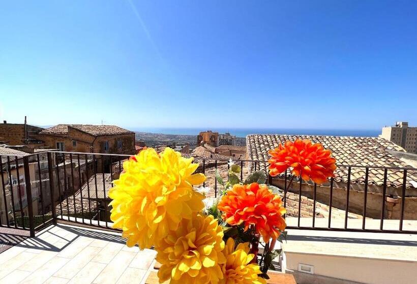 اتاق استاندارد سه نفره, Colle Greco