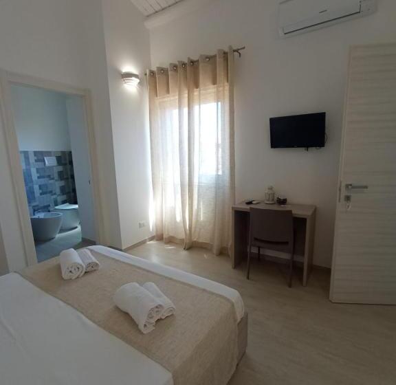 اتاق استاندارد با تخت بزرگ, Colle Greco