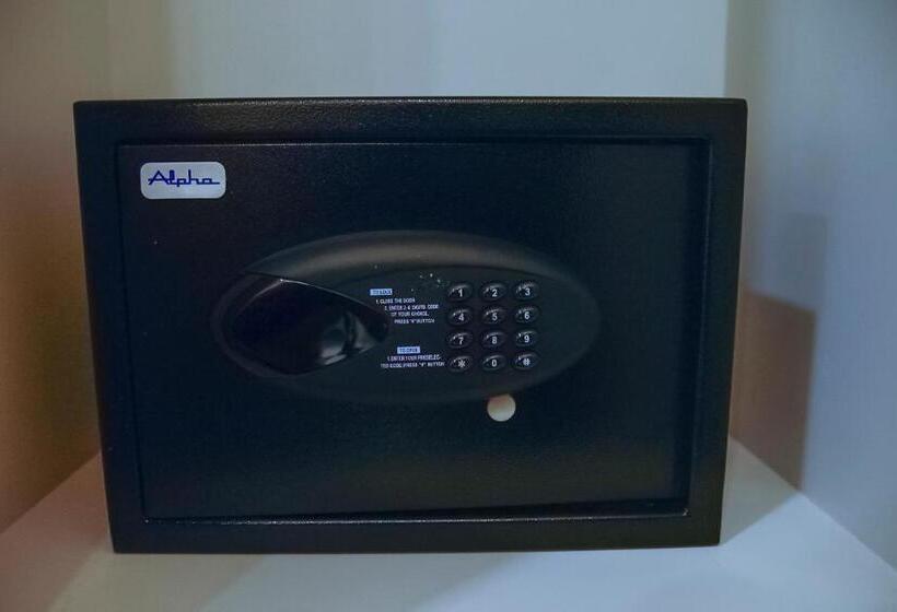 주니어 스위트, Devon Rest