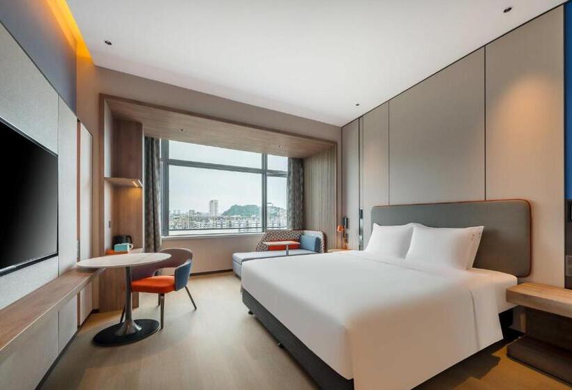 带大床的标准间, Holiday Inn Express Jiangmen East Station, An Ihg