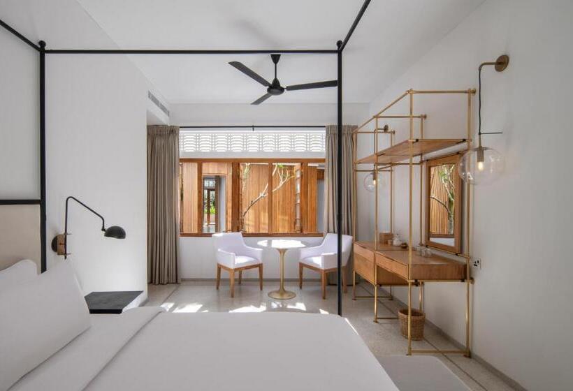 スタンダードルーム, The Charleston