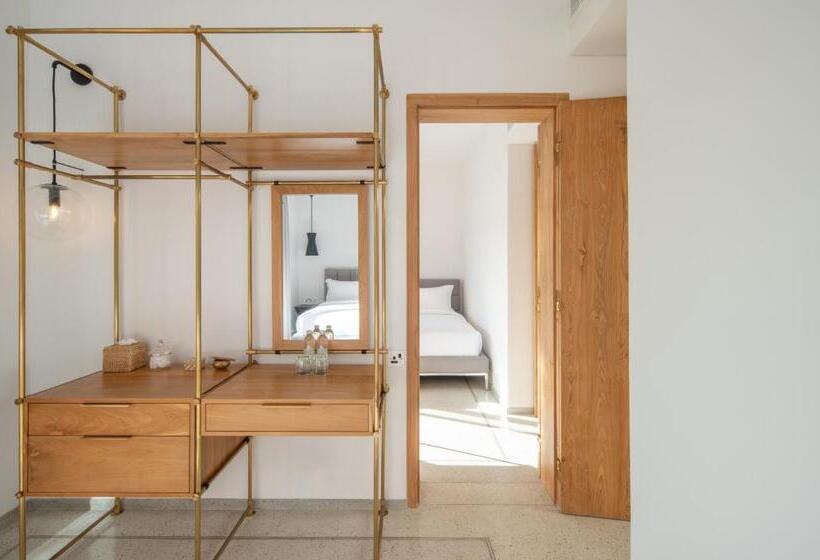 テラス付きスタンダードルーム, The Charleston