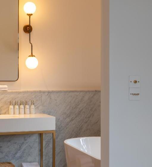 テラス付きスタンダードルーム, The Charleston