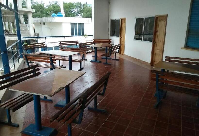 标准单人间共用浴室, Olimpia Habitaciones Departamentos