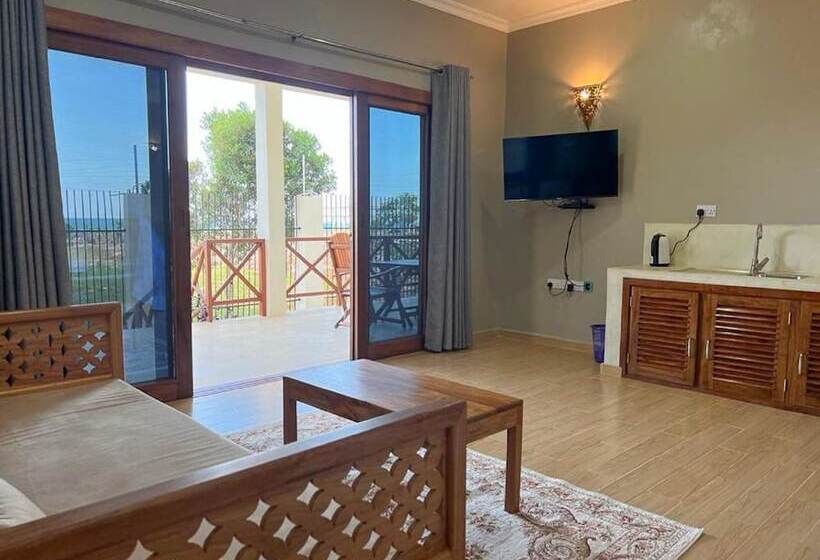 סוויטת ג'וניור נוף לים, Aquamarina Hotel