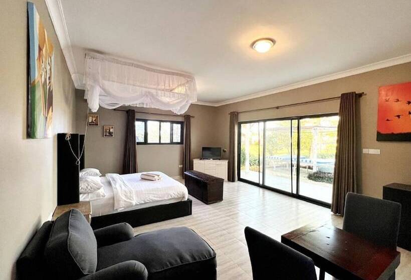 סוויטת ג'וניור נוף לגינה, Aquamarina Hotel