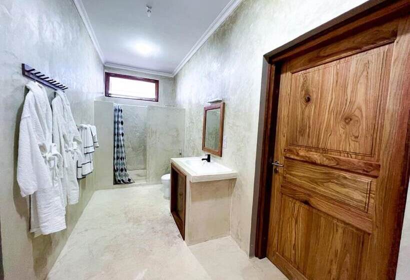 סוויטת ג'וניור נוף לים, Aquamarina Hotel