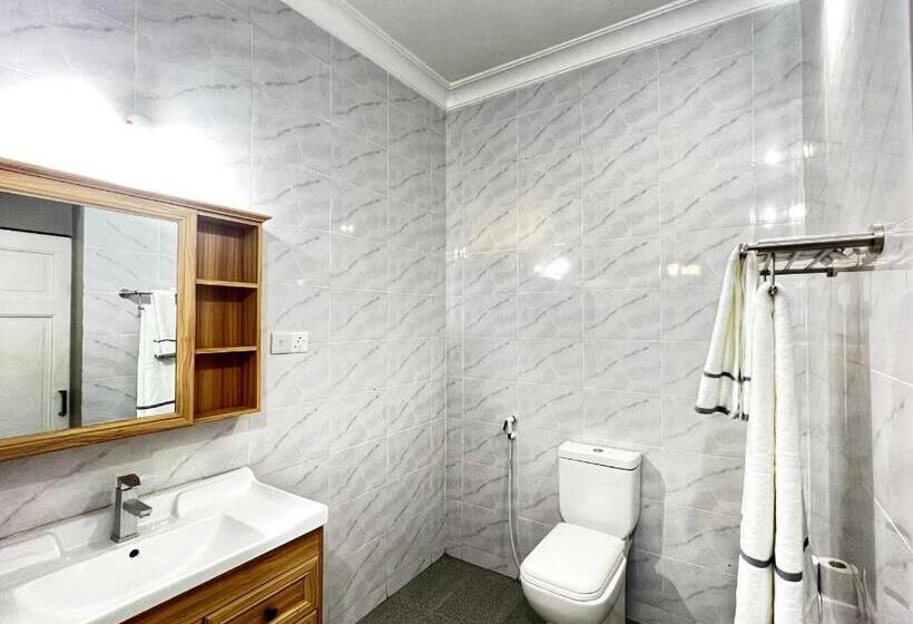 סוויטת ג'וניור נוף לגינה, Aquamarina Hotel