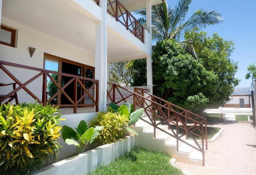 סוויטת ג'וניור נוף לים, Aquamarina Hotel