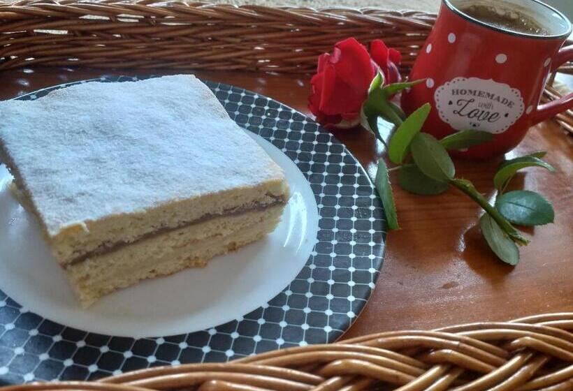 اتاق ساده سه‌ نفره, Smestaj Novakovic,zdrelo