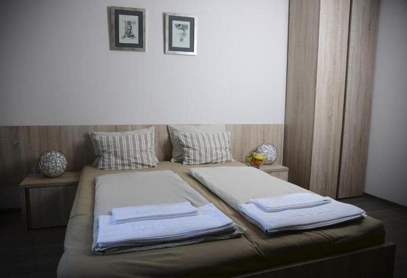 اتاق استاندارد با بالکن, Heba