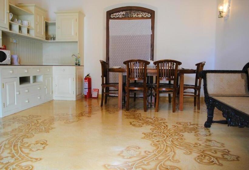 חדר סטנדרט נוף לגינה, The Kabok Villa By Vivanya