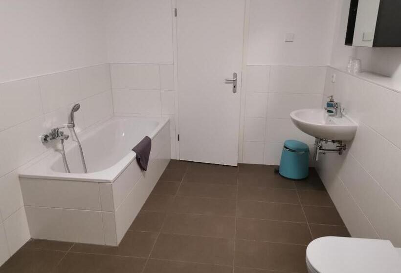 Апартаменты 2 Спальни, Apartmenthaus Mehrow