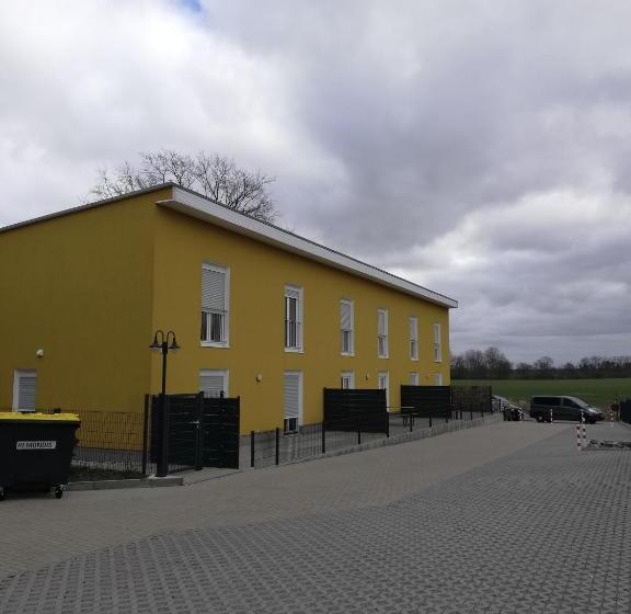 Апартаменты 3 Спальни, Apartmenthaus Mehrow