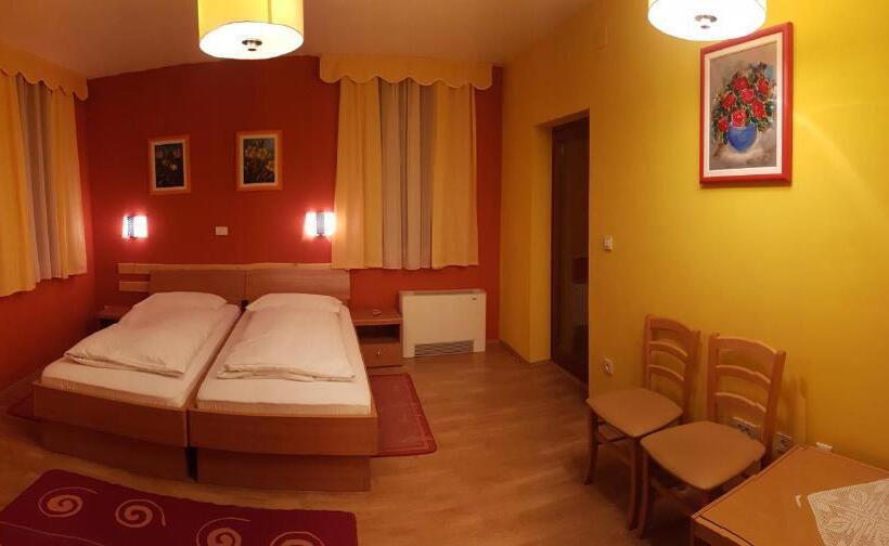 اتاق استاندارد با بالکن, Gostišče Vančar