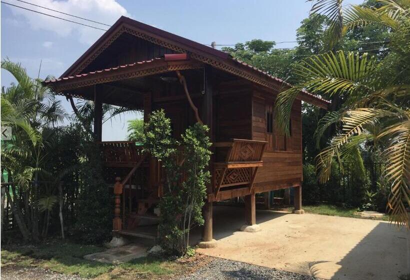 Номер Стандарт Вид на Сад, Taksila Resort ฏักร์ศิลารีสอร์ท