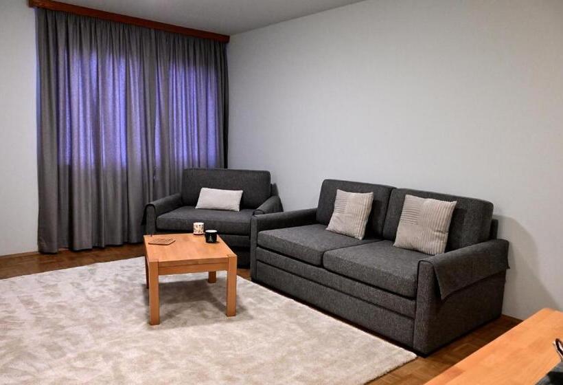 سوییت خانوادگی, Vila Danica