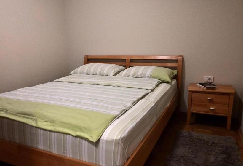 سوییت خانوادگی, Vila Danica