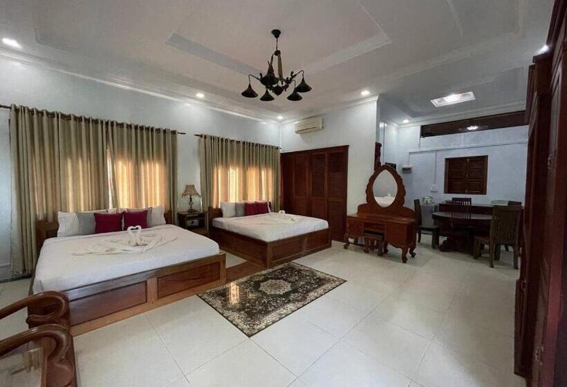 Номер Deluxe с Балконом, Phum Khmer Resort