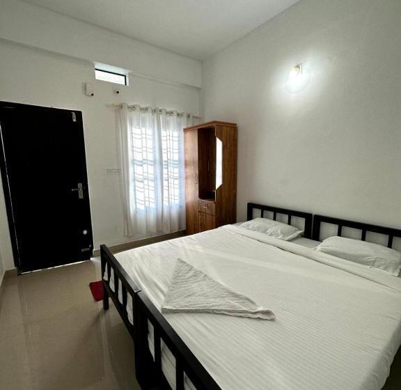 Номер Стандарт, Edassery Arcade Inn