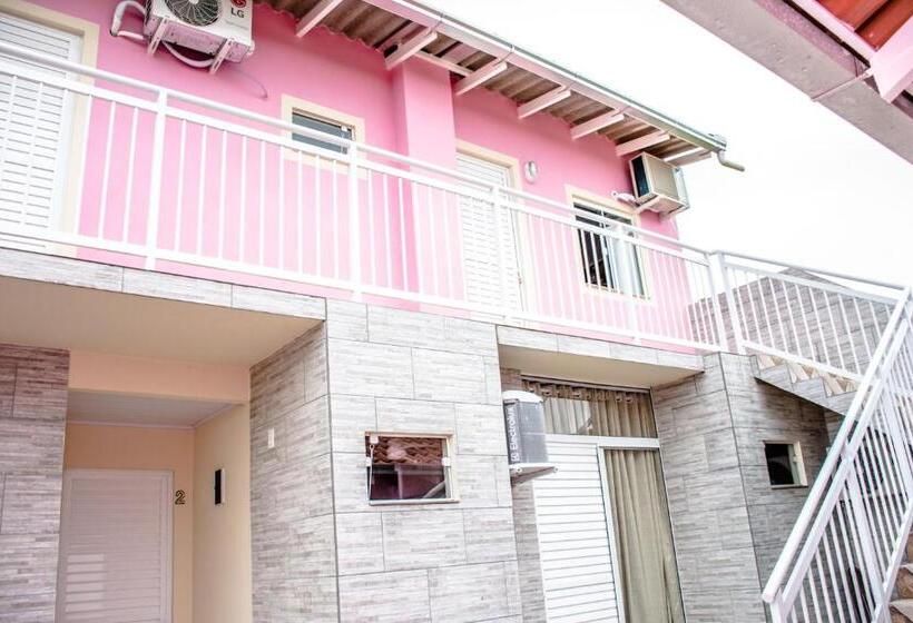 חדר לארבעה סטנדרטי עם מרפסת, Pousada Rosa Dos Ventos