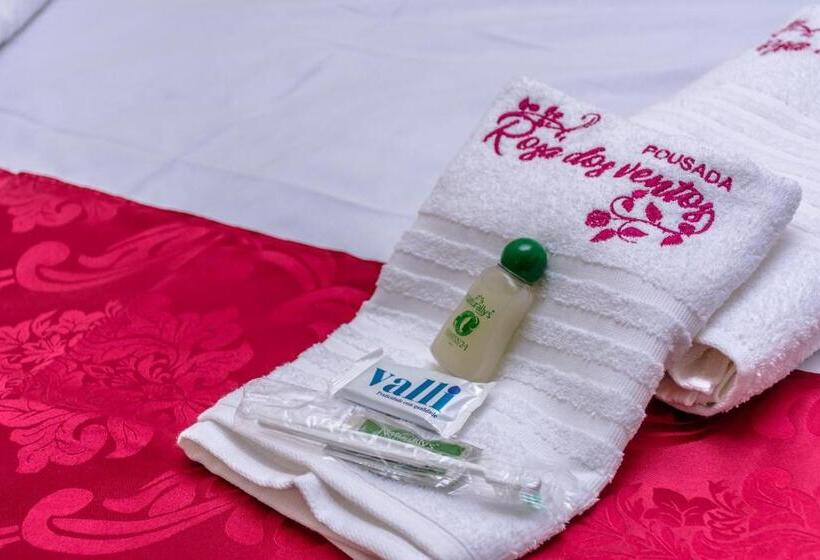 חדר לארבעה סטנדרטי עם מרפסת, Pousada Rosa Dos Ventos