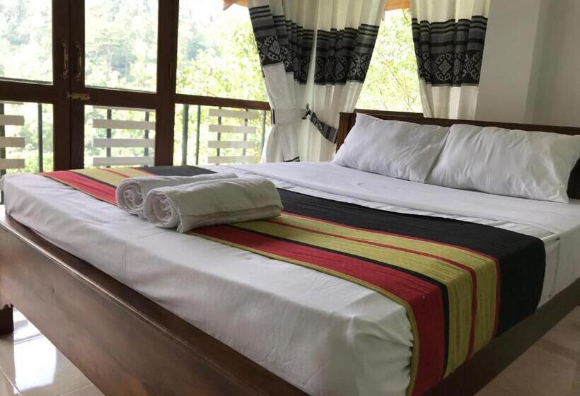 デラックスルーム, Tikiri Latha Hanthana