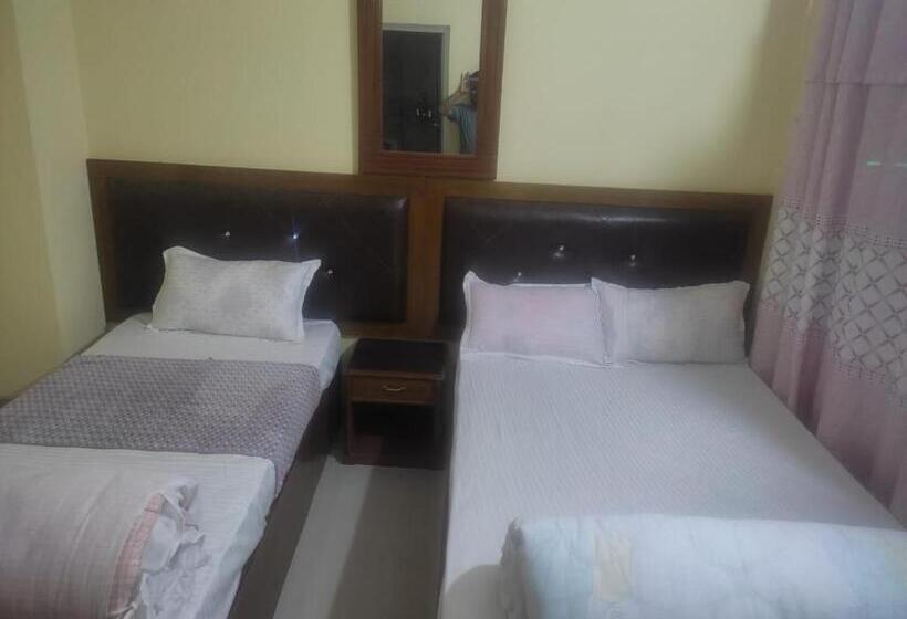 اتاق استاندارد چهار تخته, Aradhya